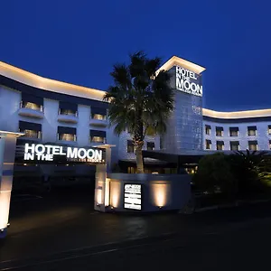 In The Moon (adults Only) Love hotel